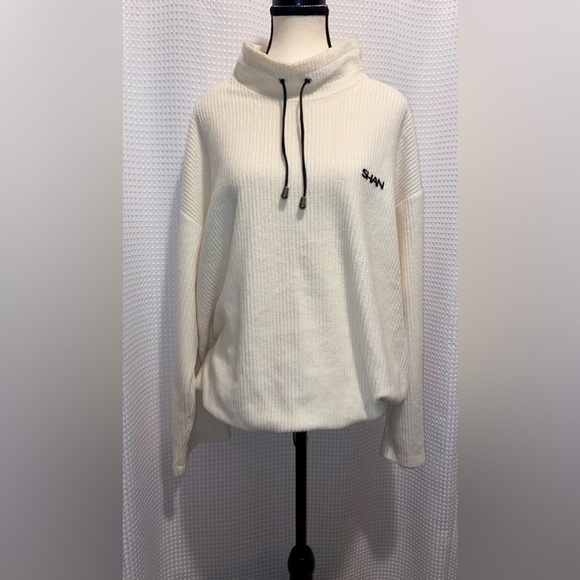 Women’s SHAN oversized cream/white very oversized sweater size Medium - Picture 3 of 16